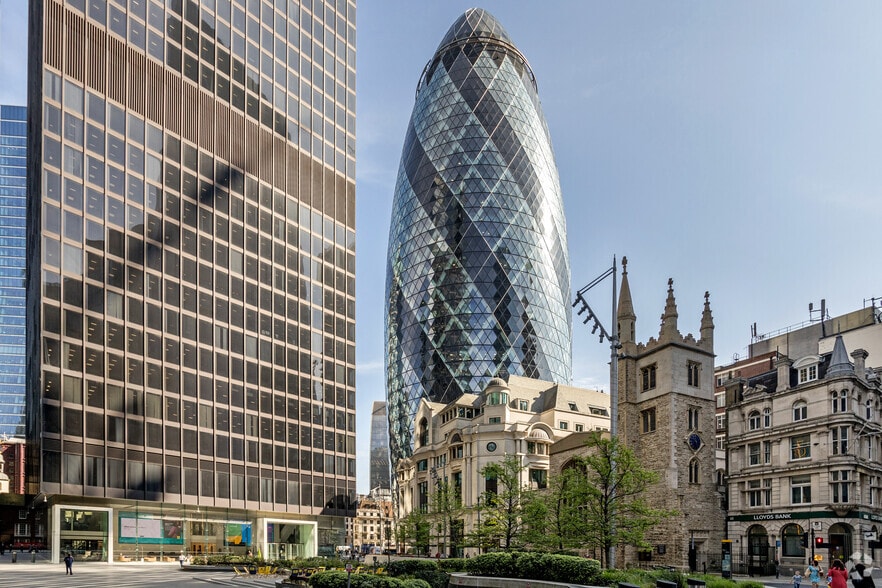 30 St Mary Axe, London to rent - Primary Photo - Image 1 of 39