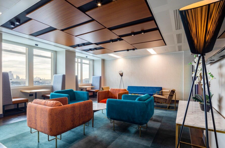 33 Cavendish Sq, London to rent - Interior Photo - Image 2 of 10