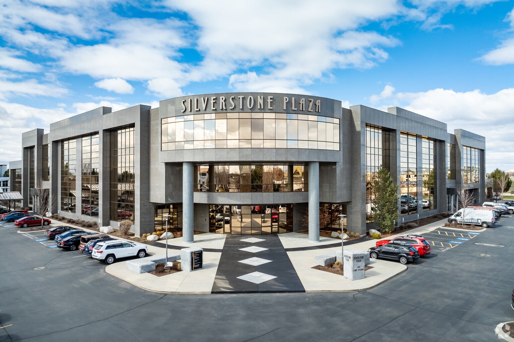 3405 E Overland Rd, Meridian, ID to rent Primary Photo- Image 1 of 7