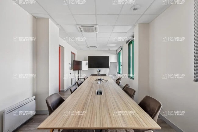 Vente Bureaux 670 m²