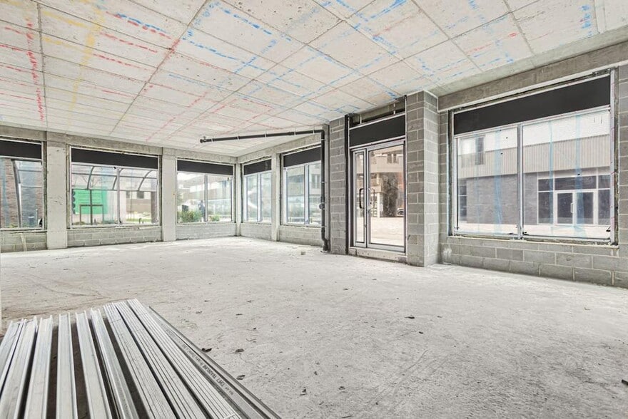 12 Tandy Pl, London to rent - Building Photo - Image 1 of 7