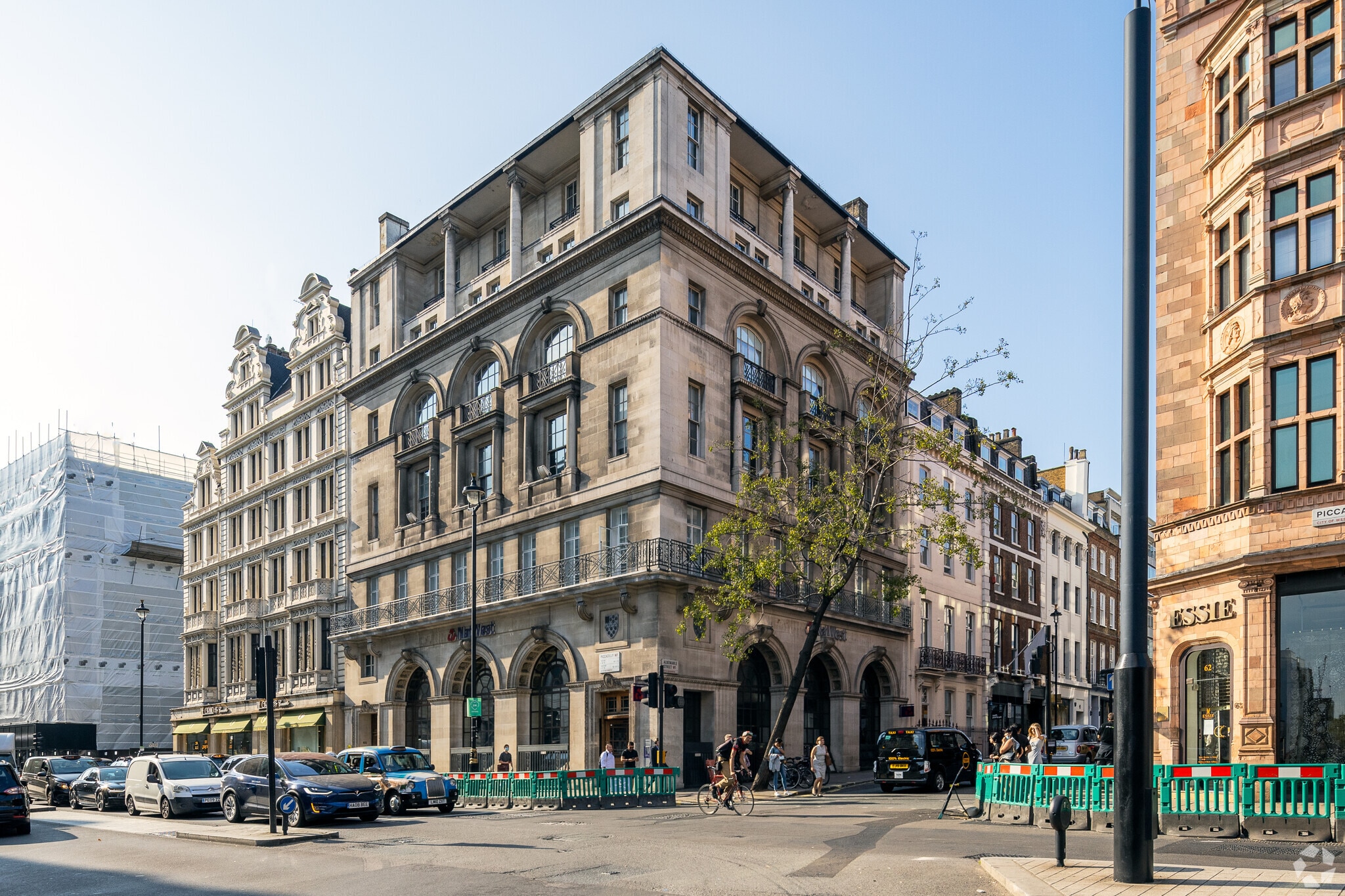 63-65 Piccadilly, London for sale Primary Photo- Image 1 of 1