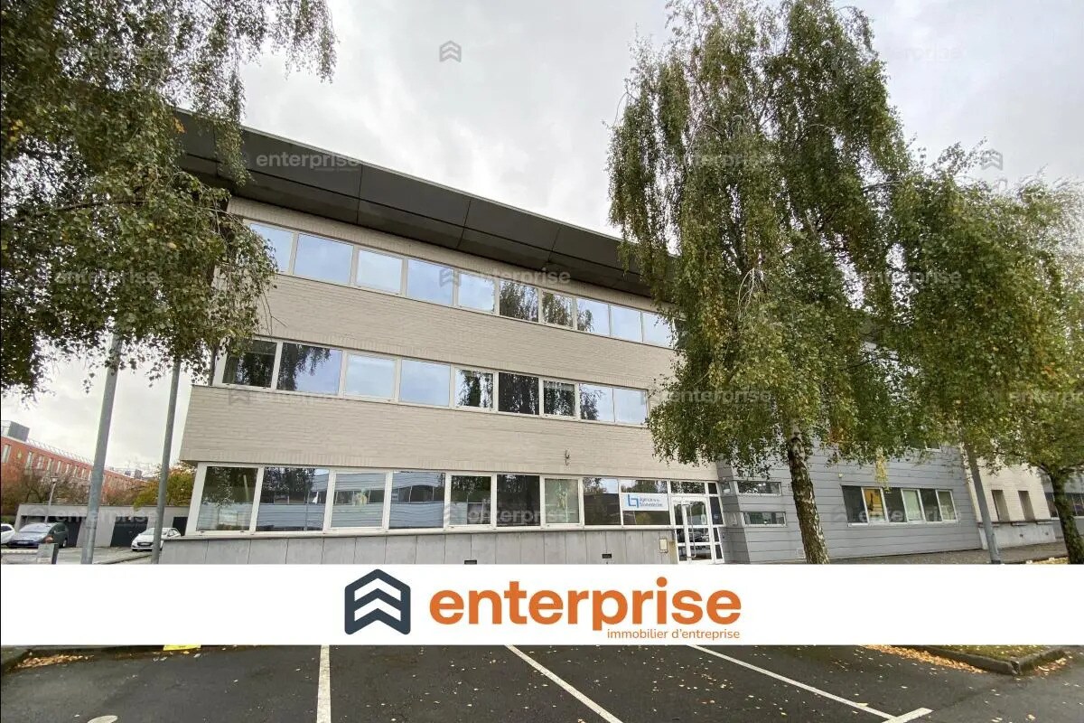 Office in Loos to rent Building Photo- Image 1 of 11