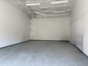 2-12 Carnarvon St, Manchester to rent Interior Photo- Image 2 of 3