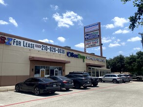 13902-13920 N IH 35, San Antonio, TX for rent Building Photo- Image 1 of 6