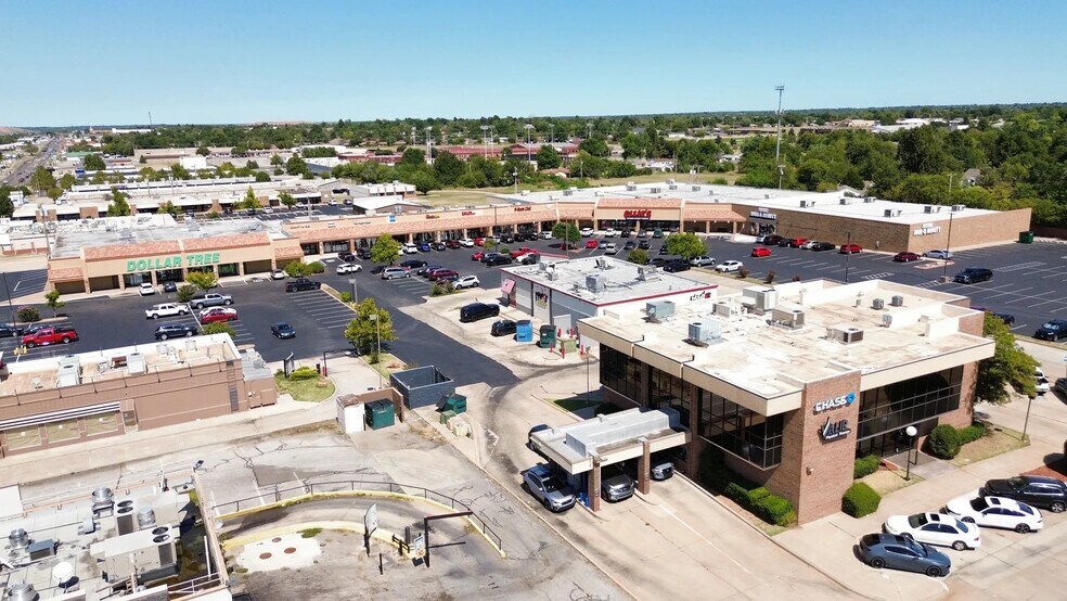 1300-1401 Gateway Plz, Midwest City, OK for sale - Primary Photo - Image 1 of 1