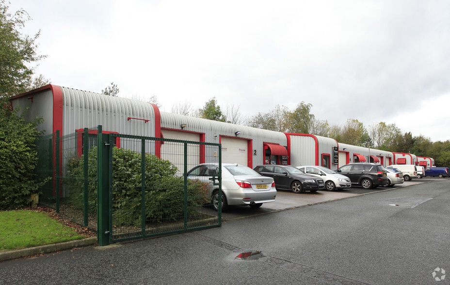 Leacroft Rd, Warrington to rent - Primary Photo - Image 1 of 2