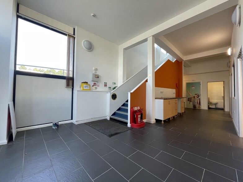 Moat Way, Sevington to rent - Building Photo - Image 2 of 9