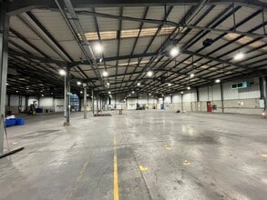 Tenth Ave, Deeside to rent Interior Photo- Image 1 of 2