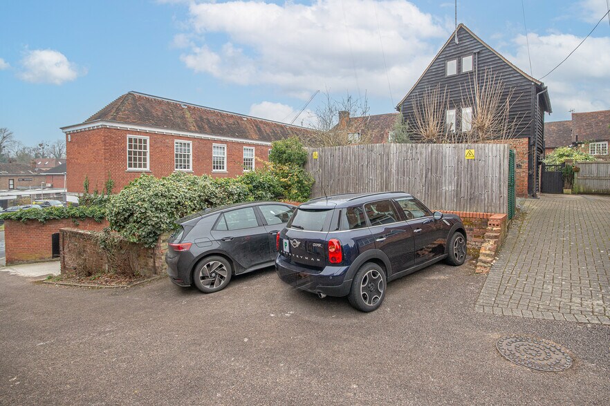 42 Church St, Hatfield for sale - Building Photo - Image 2 of 2