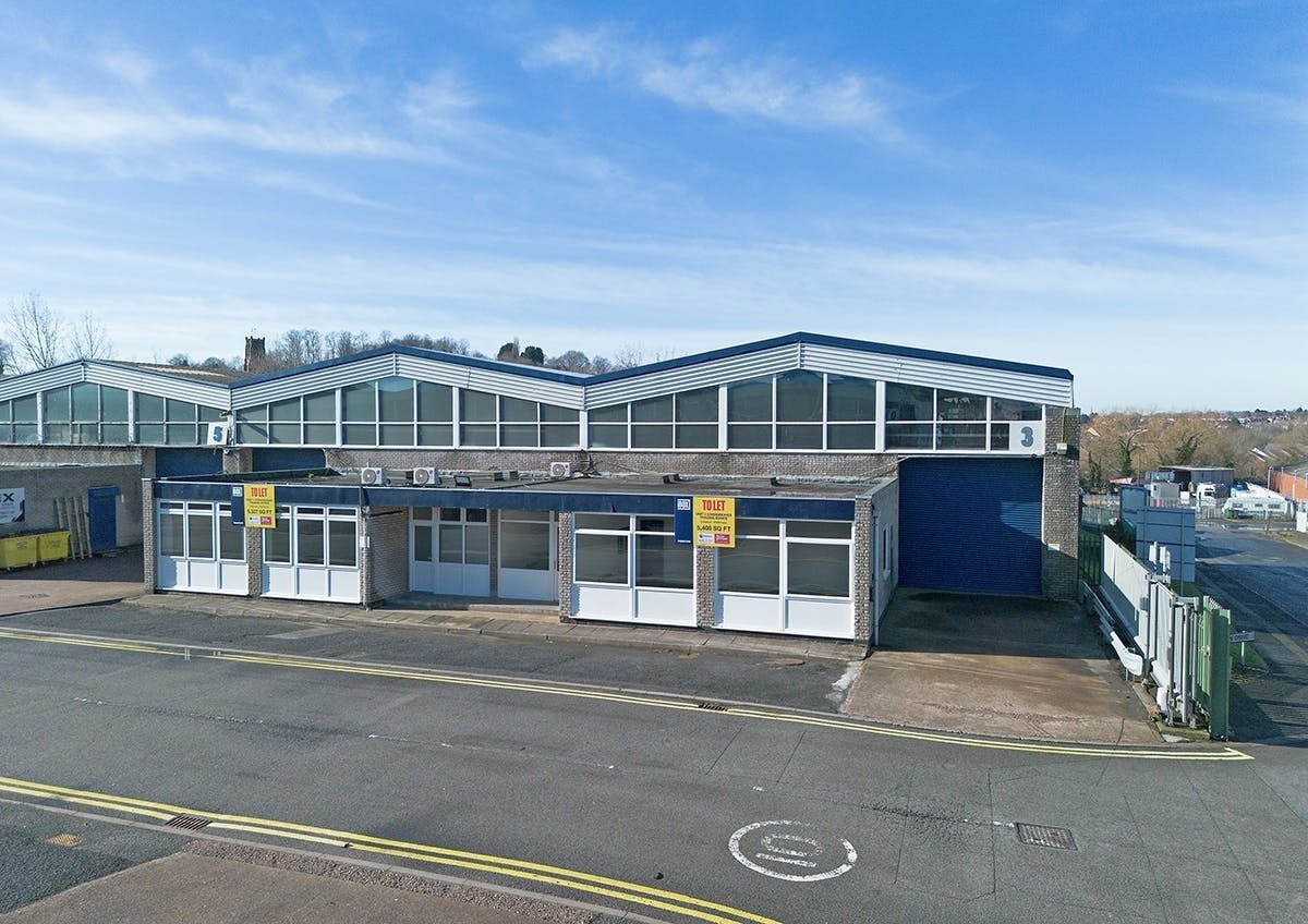 Charlton Dr, Cradley Heath to rent Building Photo- Image 1 of 29