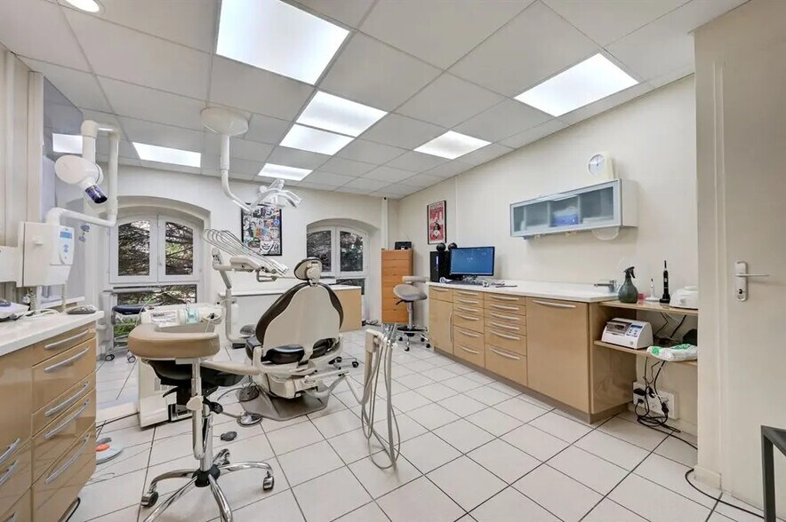 Office in Marseille for sale - Interior Photo - Image 3 of 8