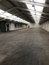 Richardshaw Road, Pudsey to rent Interior Photo- Image 1 of 1