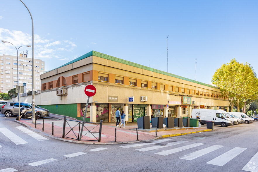 Calle Holanda, 2, Fuenlabrada, Madrid for rent - Primary Photo - Image 2 of 2