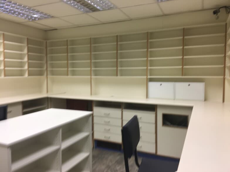 60-64 Gorgie Rd, Edinburgh to rent - Building Photo - Image 3 of 7