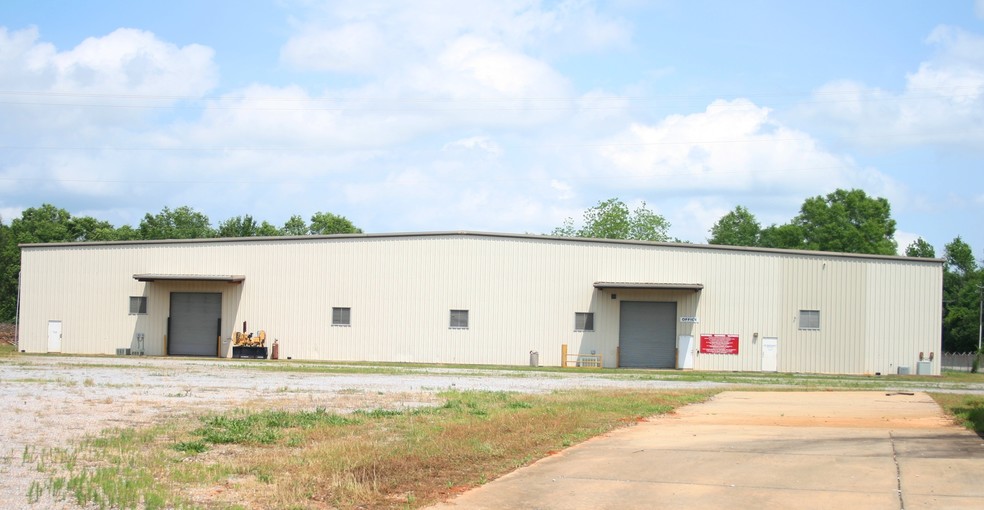 2100 Blackshear Dr, Montgomery, AL for sale - Building Photo - Image 1 of 1