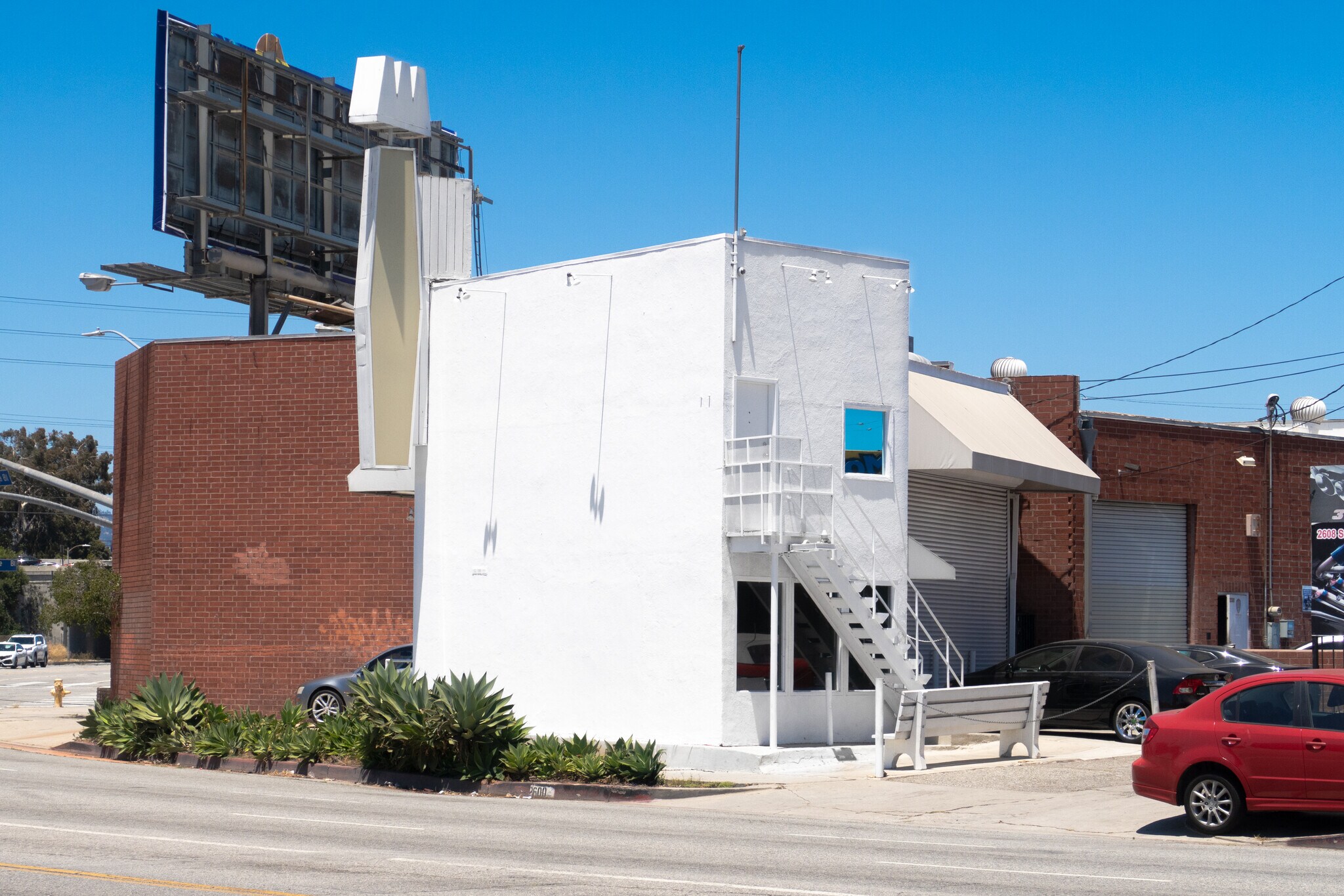 2600 S La Cienega Blvd, Los Angeles, CA for sale Primary Photo- Image 1 of 1