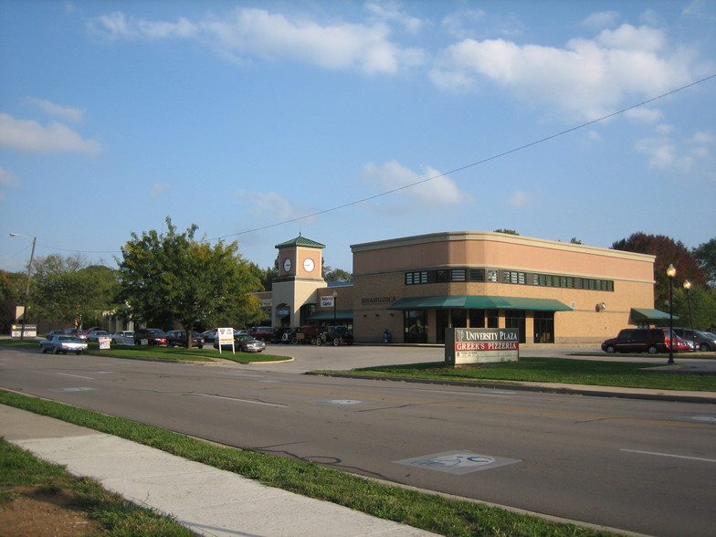 1811-1933 University Blvd, Anderson, IN for rent - Building Photo - Image 1 of 23