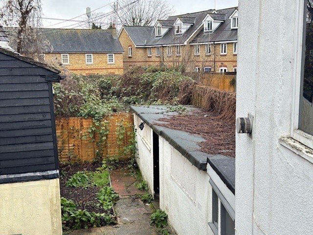 27 Amwell End, Ware for sale Primary Photo- Image 1 of 4