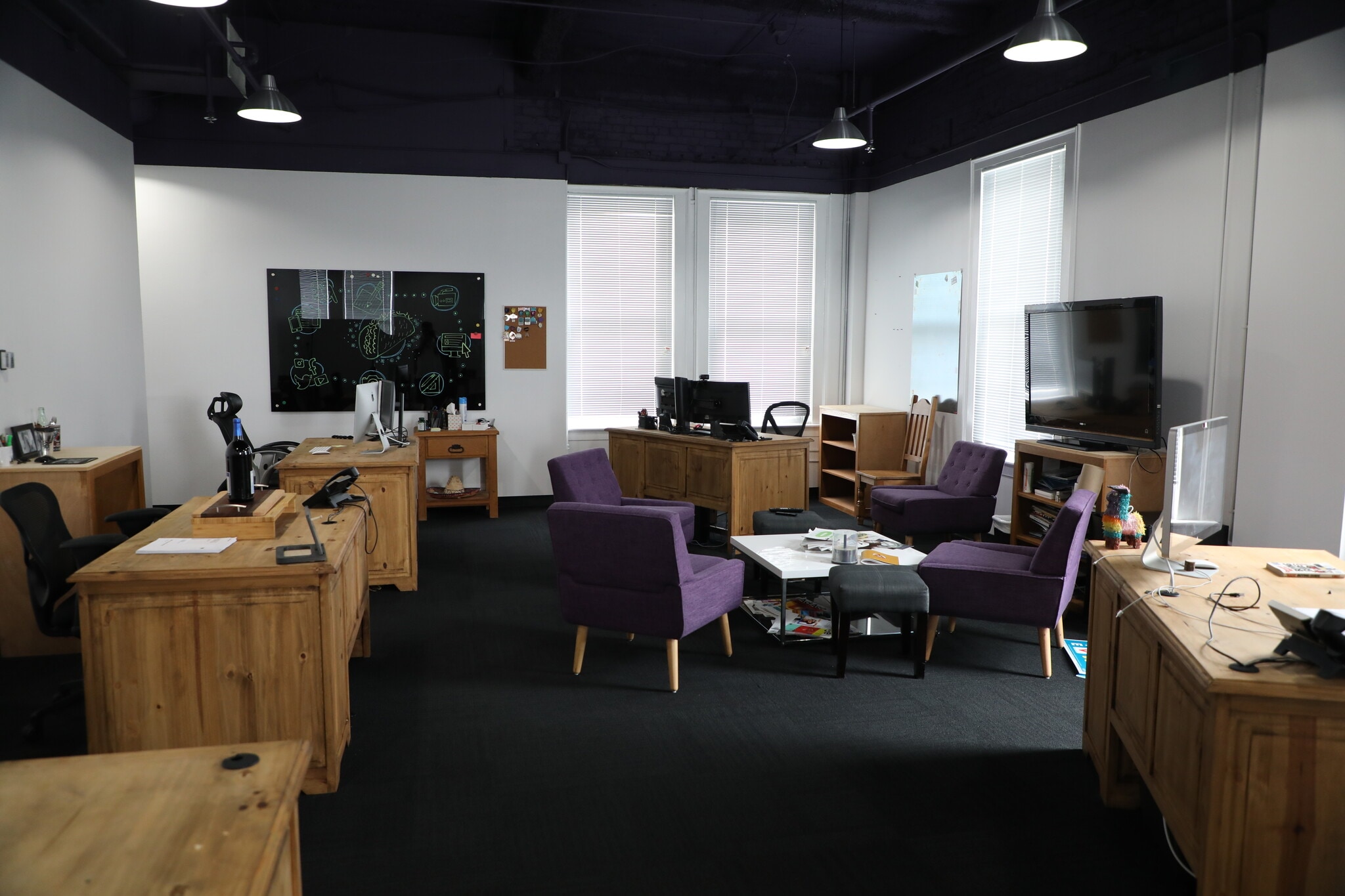 110 Broadway St, San Antonio, TX to rent Interior Photo- Image 1 of 10