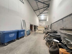 Light Industrial in 12 Beaufighter, Weston Super Mare to rent Interior Photo- Image 2 of 4