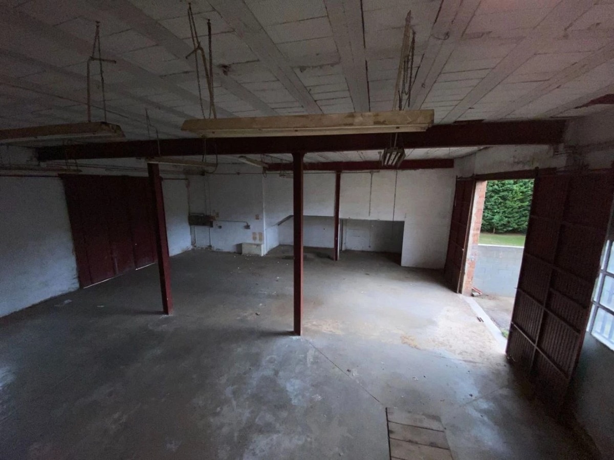 Carretera de Taradell, Seva, BAR 08554 - - - Interior Photo - Image 1 of 8