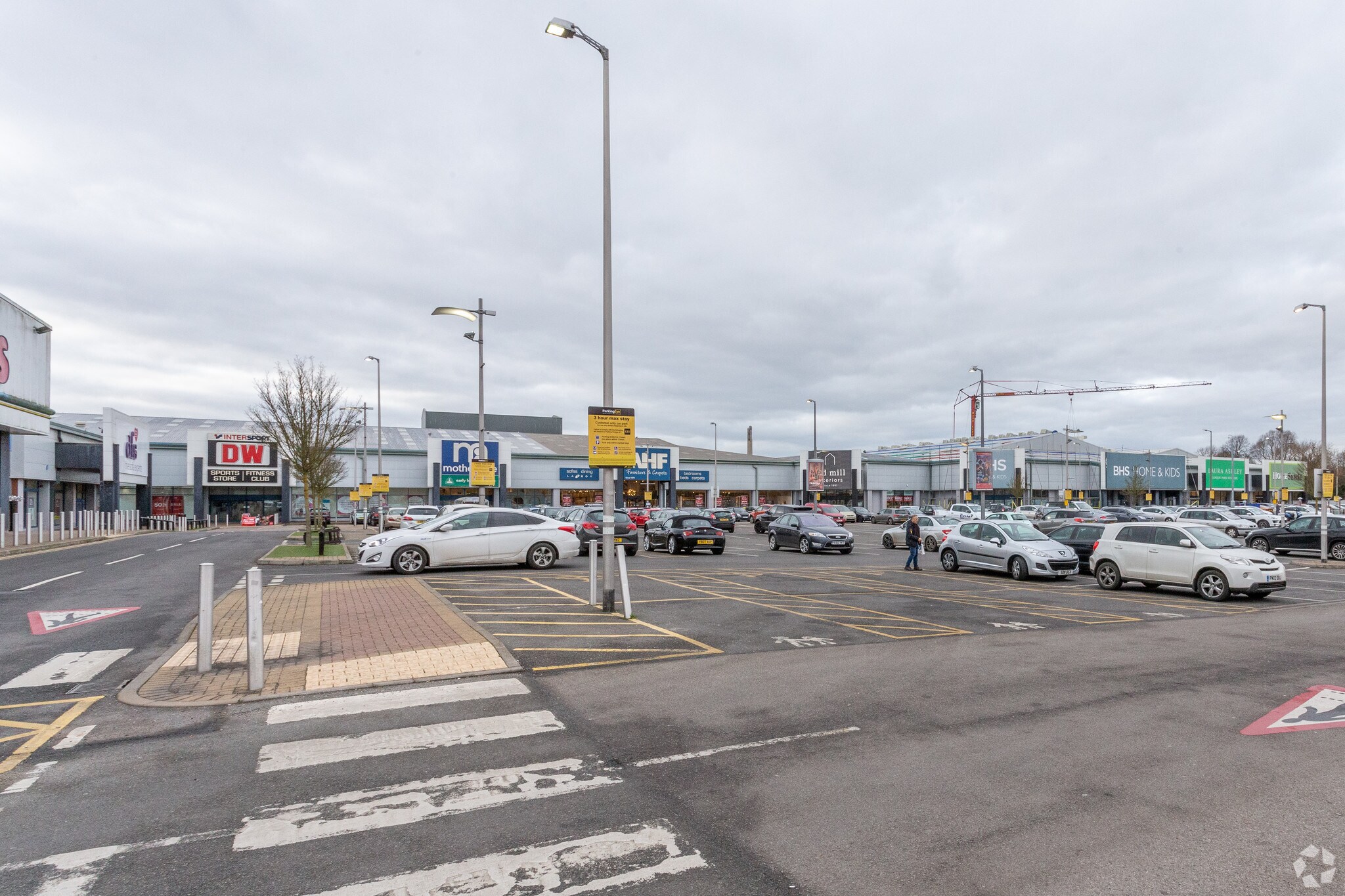 Towcester Rd, Northampton to rent Building Photo- Image 1 of 3