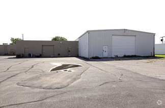 More details for 5811 S Owasso Ave, Tulsa, OK - Industrial for Sale