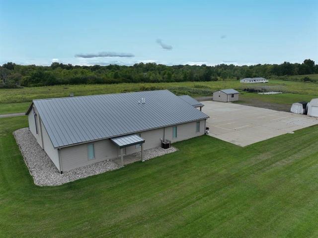 4380 Grand Blanc Rd, Swartz Creek, MI for sale - Building Photo - Image 2 of 31