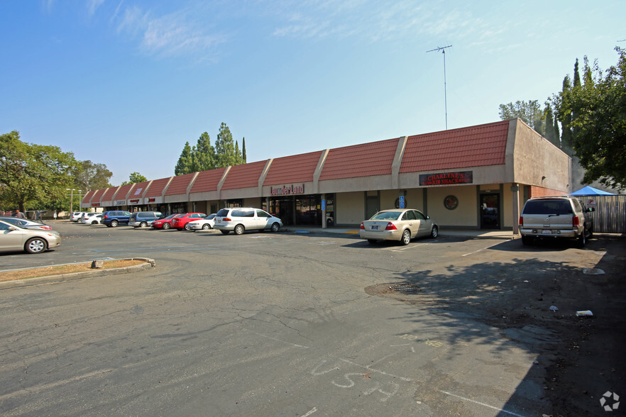 3270-3290 Northgate Blvd, Sacramento, CA for rent - Building Photo - Image 2 of 6