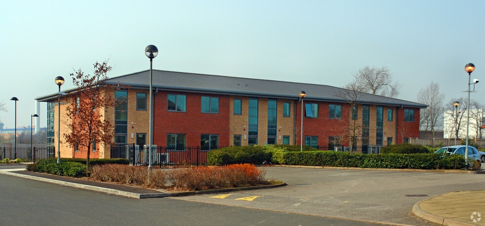 Chester Rd, Birmingham to rent - Building Photo - Image 2 of 5