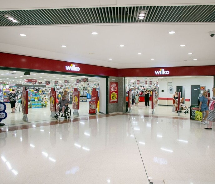 Mercury Gdns, Romford for sale - Interior Photo - Image 1 of 1