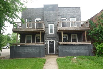 1386 E Main St, Columbus, OH for rent Building Photo- Image 1 of 4