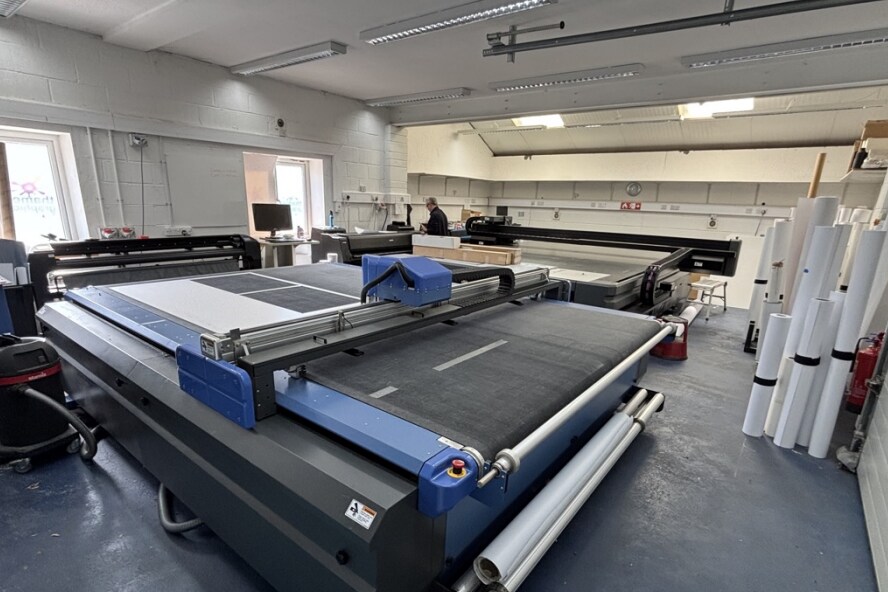 Desborough Park Rd, High Wycombe to rent Interior Photo- Image 1 of 2