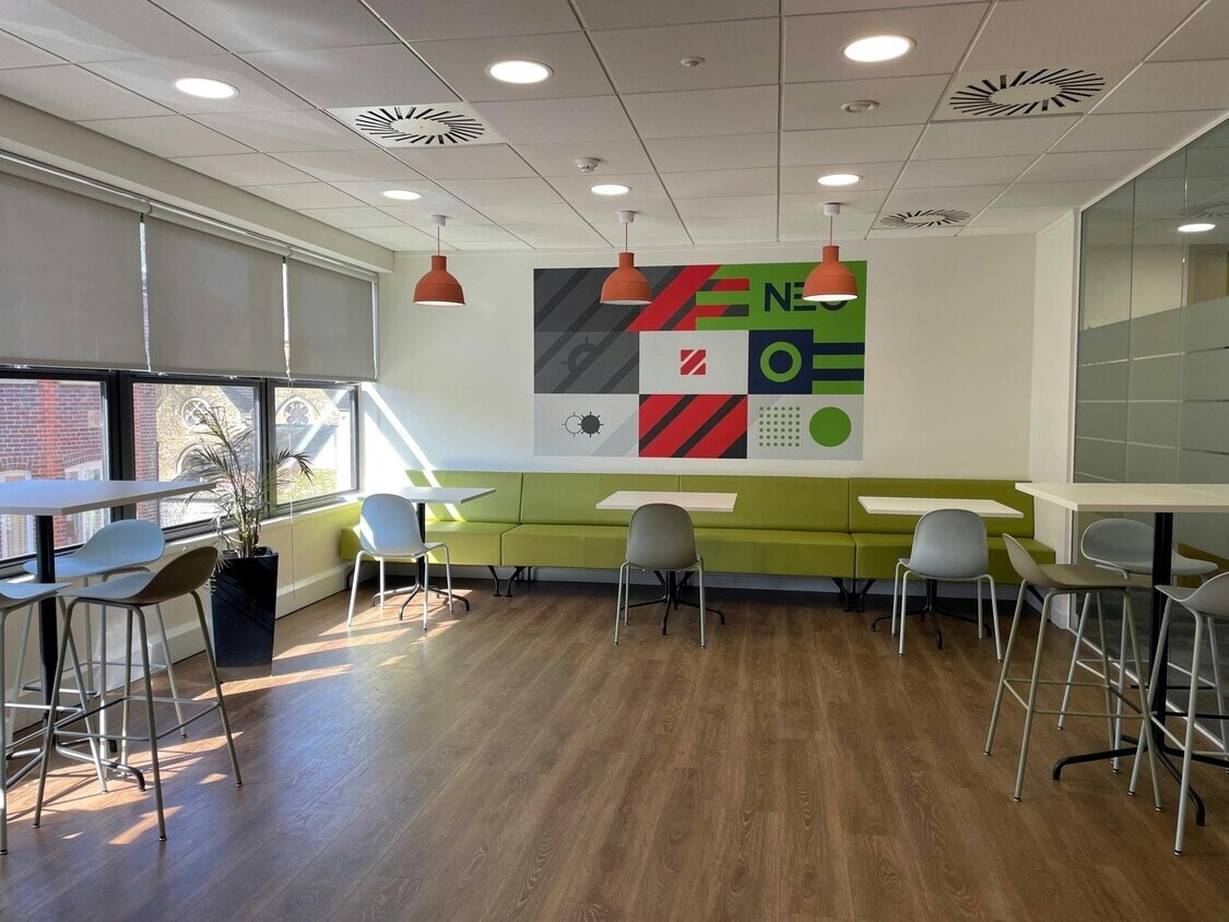 Millmead, Guildford to rent Interior Photo- Image 1 of 5