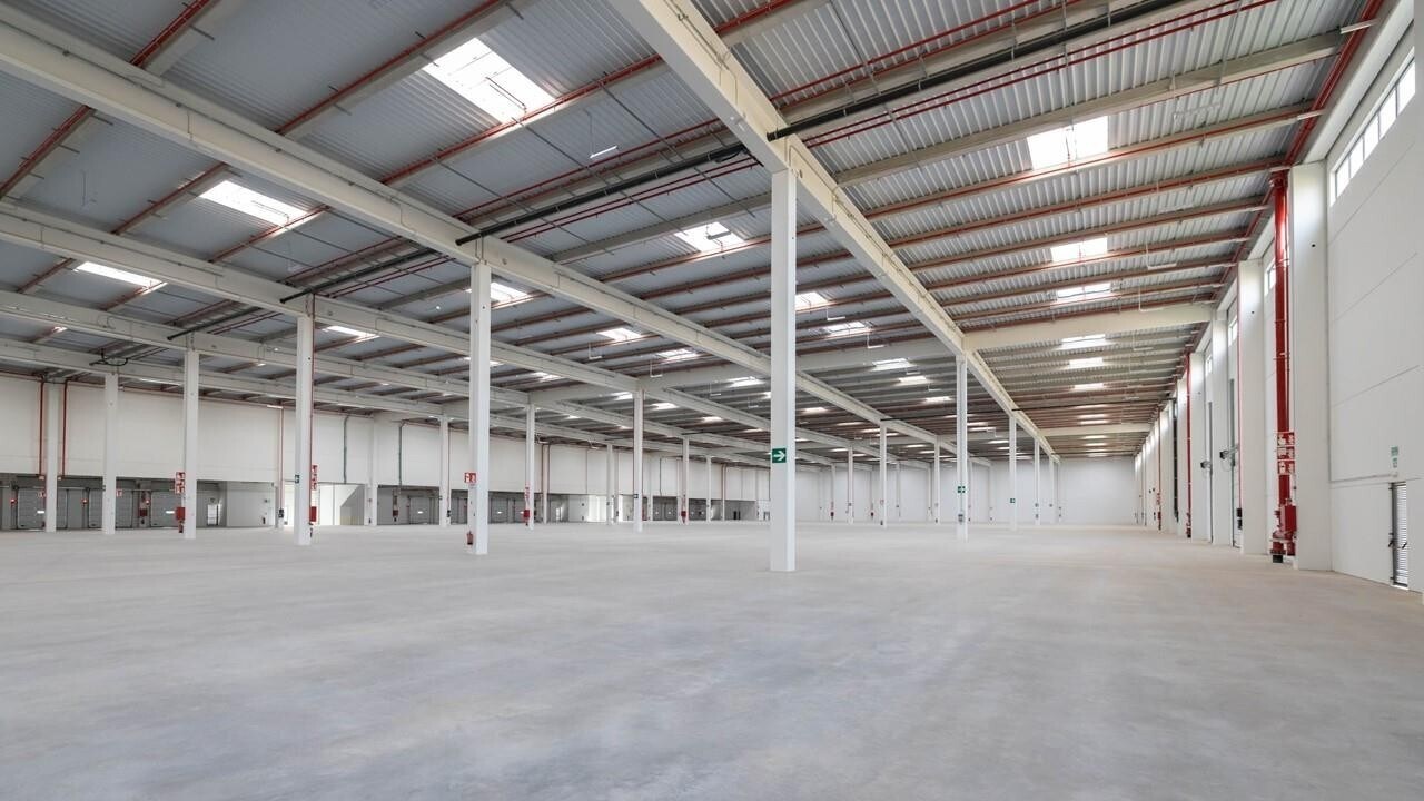 Calle Agustín de Betancourt, 5 - 9, Getafe, Madrid to rent Interior Photo- Image 1 of 5