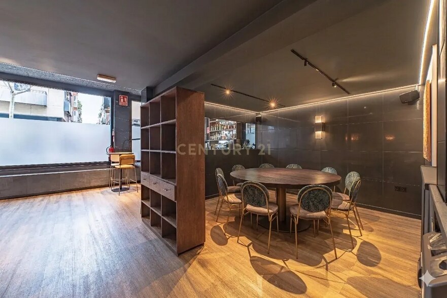 Retail in Barcelona, Barcelona to rent - Interior Photo - Image 3 of 3
