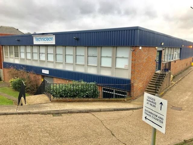 Gomm Rd, High Wycombe for sale Primary Photo- Image 1 of 1