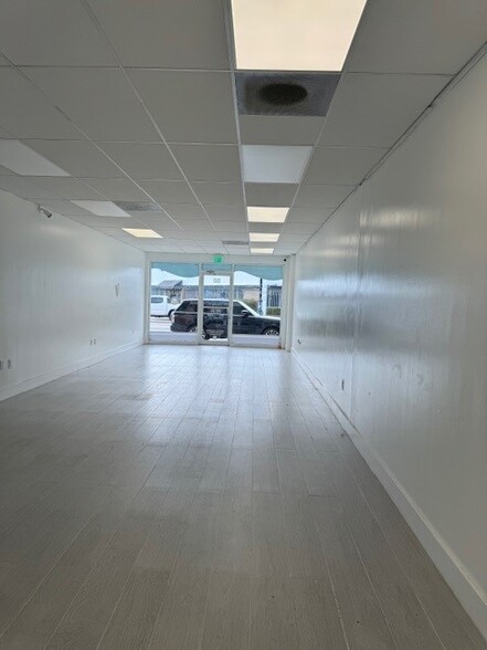 8343 Biscayne Blvd, Miami, FL for rent - Interior Photo - Image 3 of 6