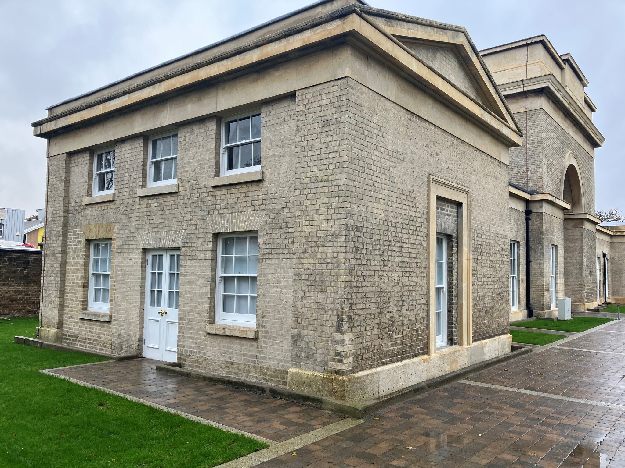 Uxbridge Road Rd, Southall to rent Building Photo- Image 1 of 3