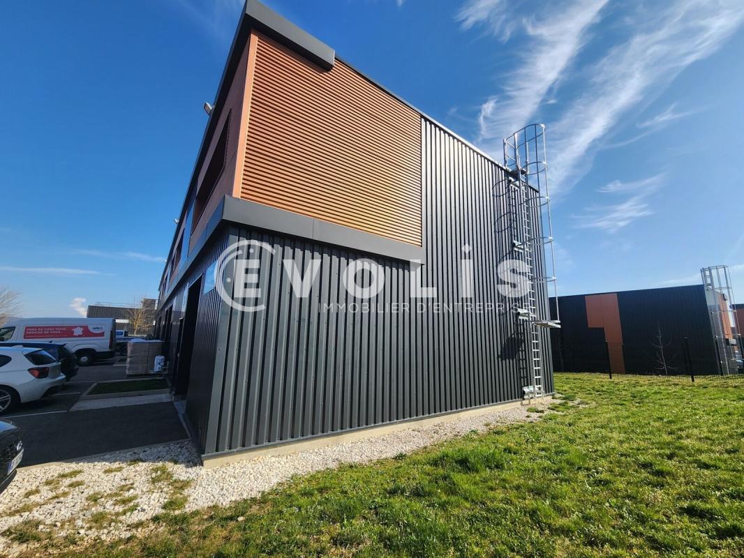 401 Rue Le Chatelier, Vaulx-Milieu for sale Building Photo- Image 1 of 14