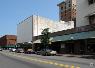 8 E Broughton St, Savannah, GA for sale Primary Photo- Image 1 of 1