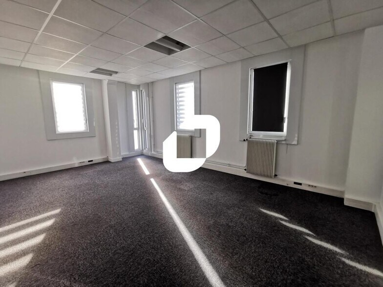 Office in Rungis to rent - Interior Photo - Image 3 of 9