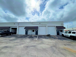 1900-2261 NW 29th St, Oakland Park, FL for rent Building Photo- Image 1 of 6