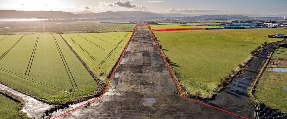 Grange, Errol to rent - Building Photo - Image 1 of 15