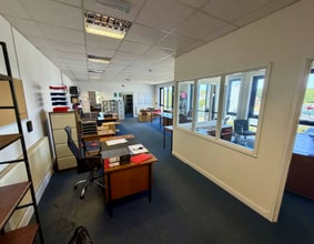 Bury Clos, Higham Ferrers to rent Interior Photo- Image 2 of 24
