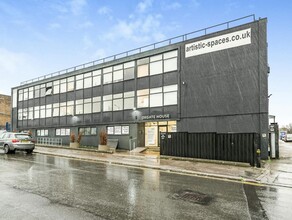 Oxgate Ln, London for rent Building Photo- Image 1 of 2