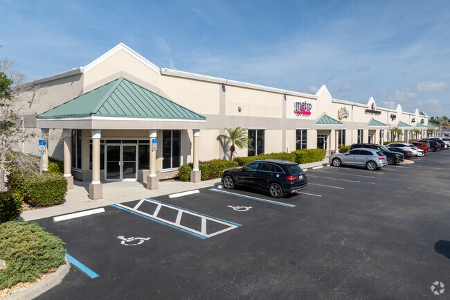 More details for 16120 San Carlos Blvd, Fort Myers, FL - Retail for Rent