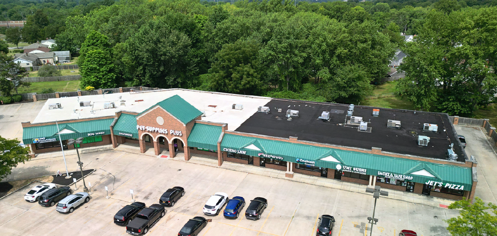 7554-7580 Pearl Rd, Middleburg Heights, OH for sale - Building Photo - Image 1 of 12