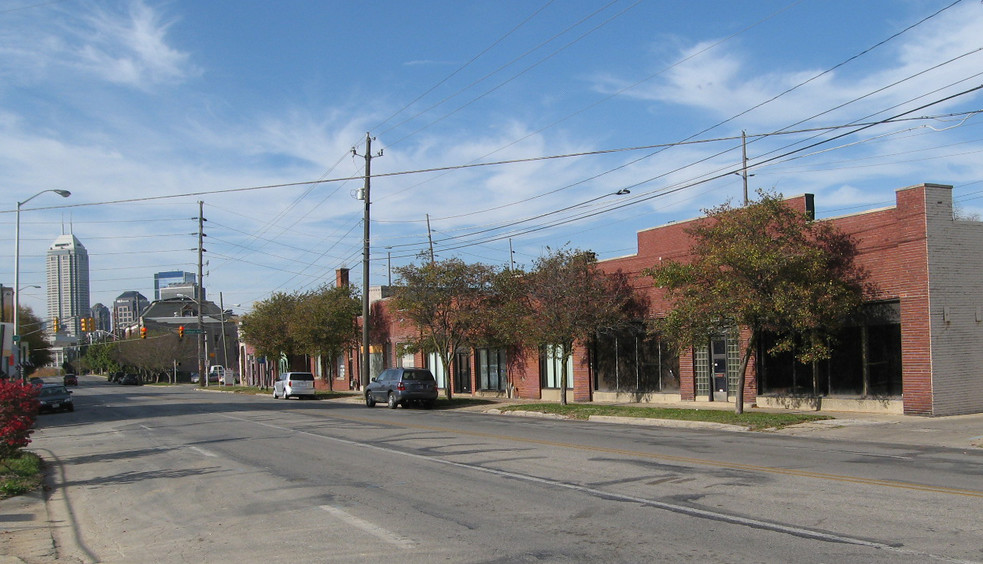 660 Virginia Ave, Indianapolis, IN for rent - Building Photo - Image 3 of 9